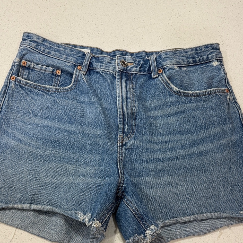 Zara High Rise Light Wash Denim Shorts Size 12 Blue Summer Jean Shorts